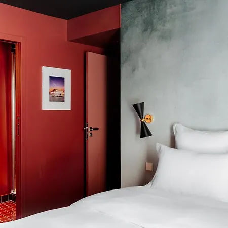 Edgar Suites Tour Eiffel - Carrieres Paris Exterior photo